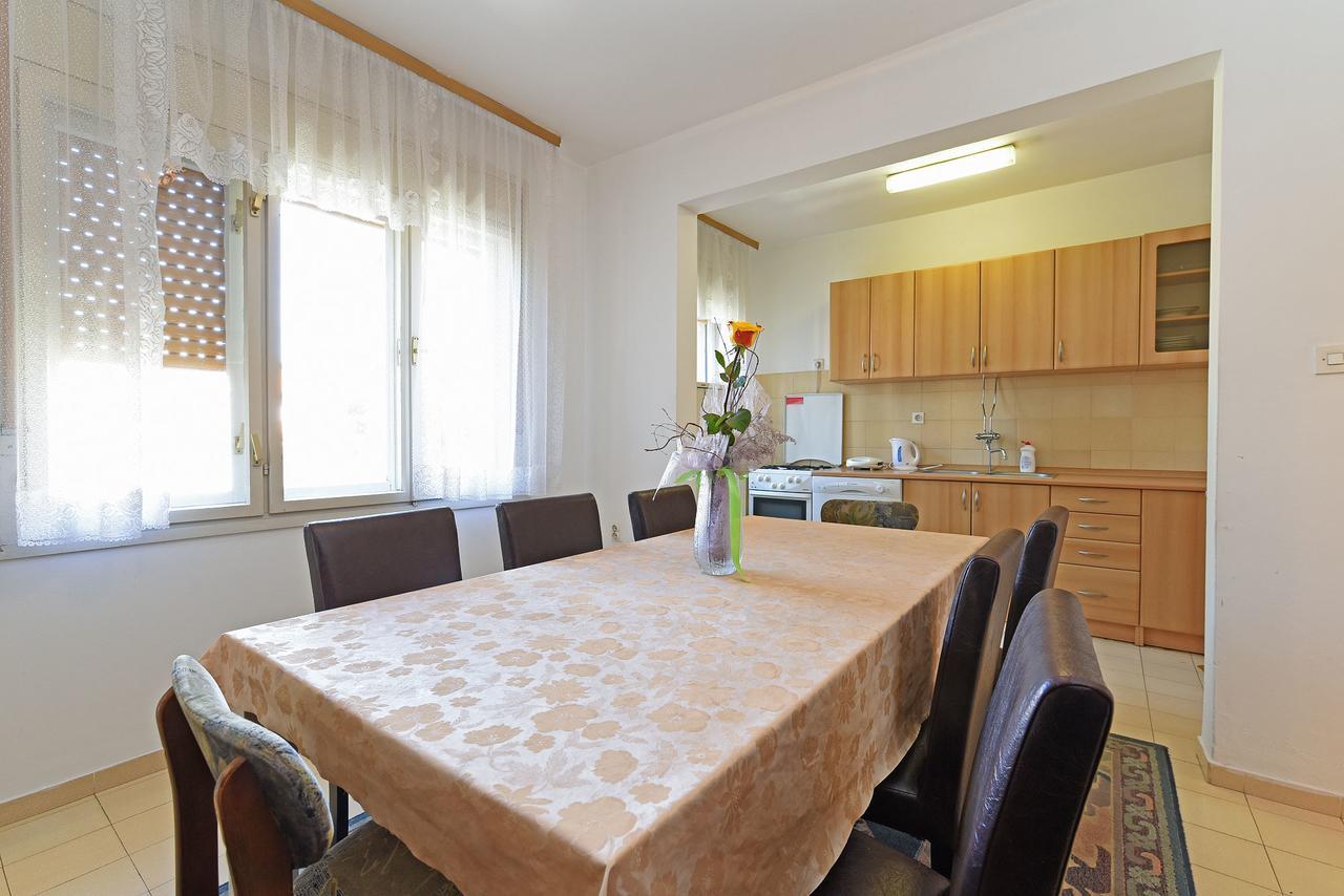 Apartments Josip 74 Pula Exterior photo