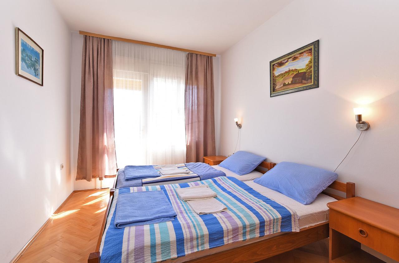 Apartments Josip 74 Pula Exterior photo