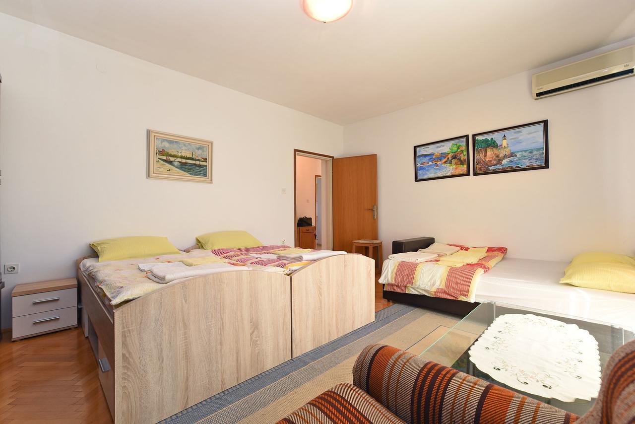 Apartments Josip 74 Pula Exterior photo