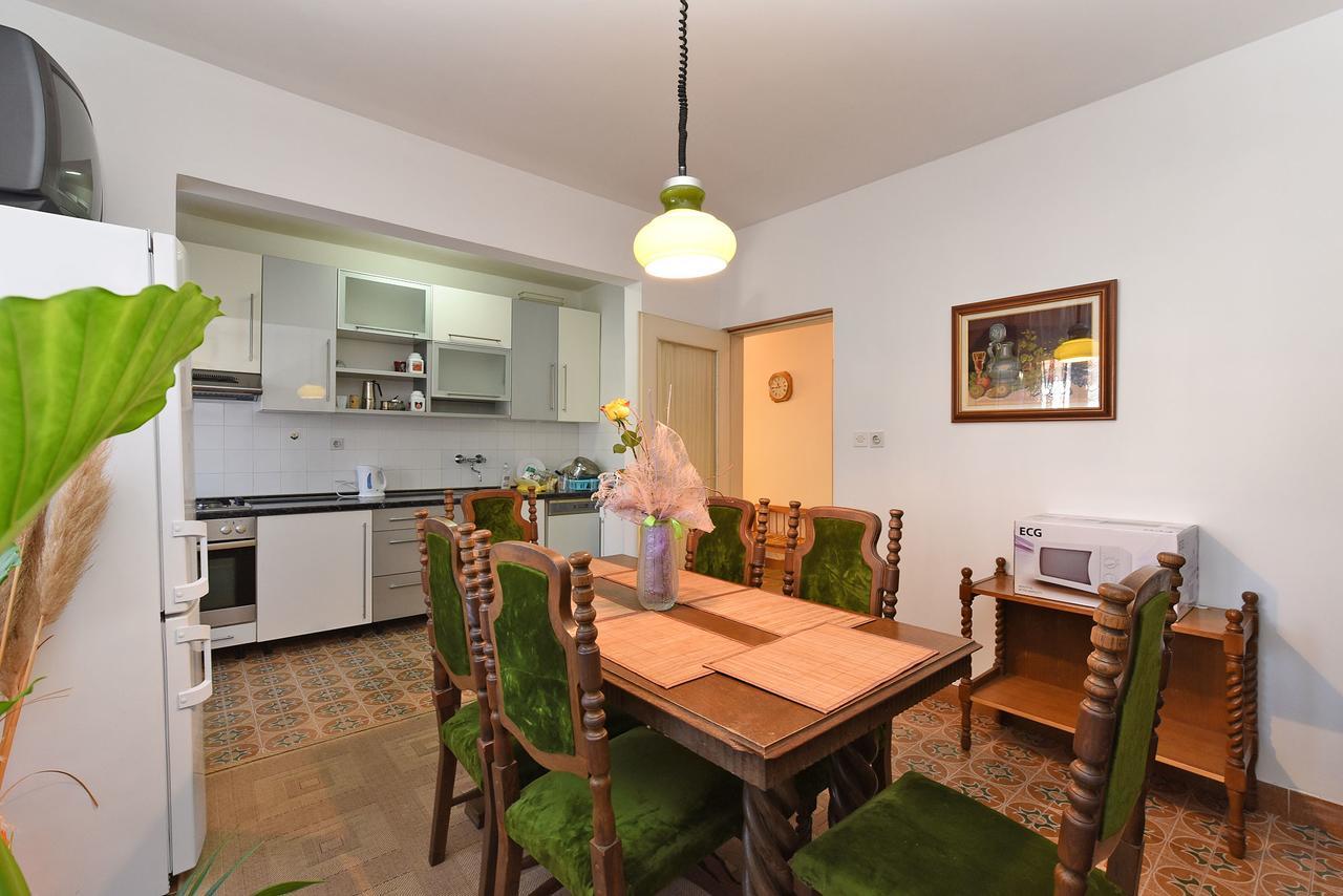 Apartments Josip 74 Pula Exterior photo